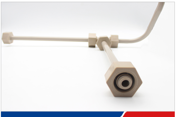 Tuberías y accesorios de PEEK para aeronaves
