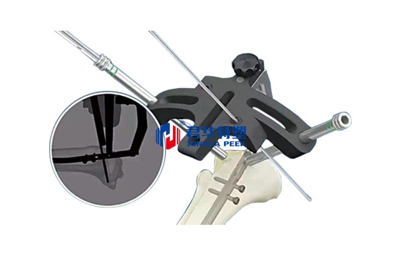 Porta-varillas de PEEK para cirugía de clavos intramedulares