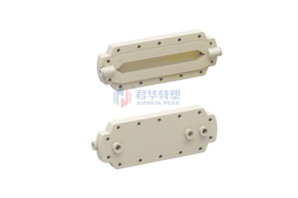 Revestimiento supresor y carcasas superior e inferior de PEEK