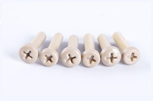 Tornillo de cabeza redonda cruzada PEEK